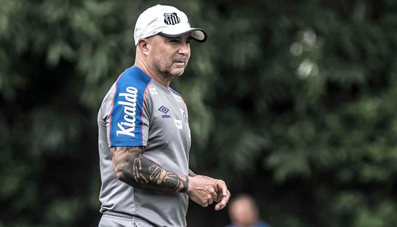 Treinador do Santos comandou o treino na manhã desta quarta (Foto: Reprodução / Twitter)