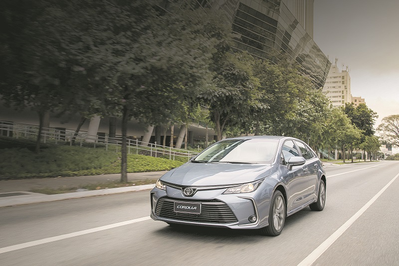 Produzido em Indaiatuba, no interior de São Paulo, o sedã terá preços a partir de R$ 99.990 (Foto: Fotos: assessoria Toyota)