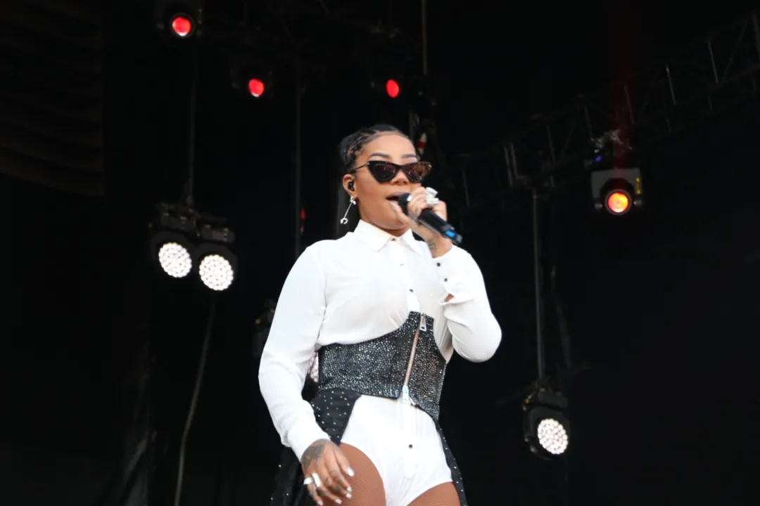 Imagem ilustrativa da imagem Show de pagode de Ludmilla e filme de Karim Aïnouz são destaques da sexta