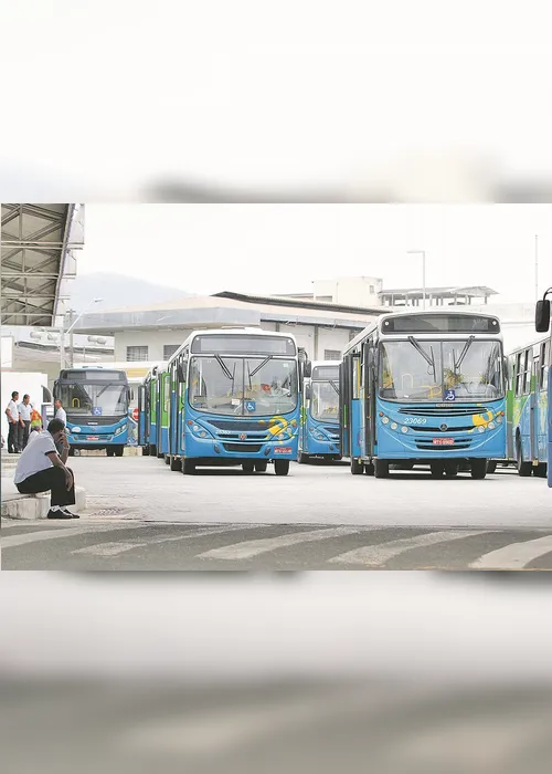 Imagem ilustrativa da imagem Ônibus voltam a circular em bairro da Serra após ataque a jornalistas