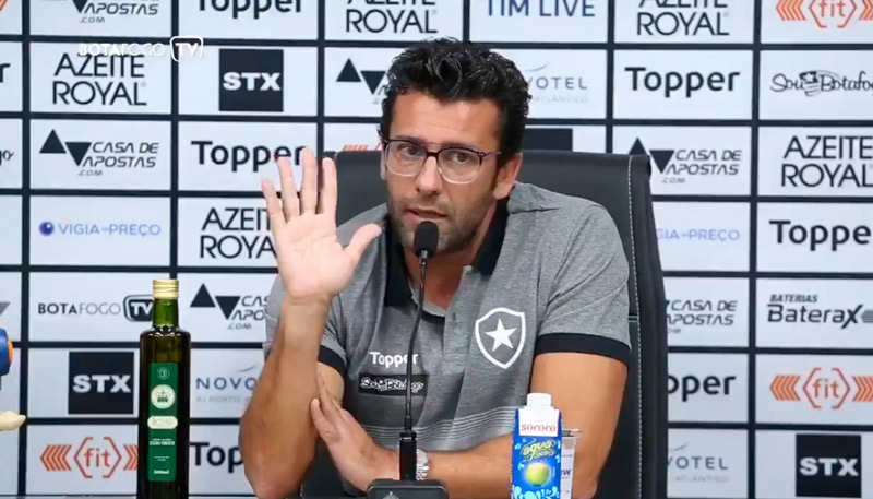 Alberto Valentim, treinador do Botafogo (Foto: Reprodução / Twitter)
