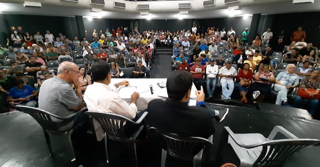 Anúncio foi feito na noite desta segunda (14), durante Assembleia Popular. (Foto: Reprodução/Twitter/@MaxMauroFilho)