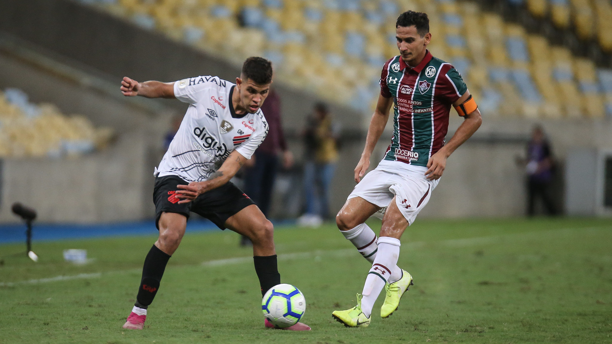 O Fluminense ainda tentou empatar, mas era muito tarde para alguma coisa (Foto: Lucas Merçon/ Fluminense FC)