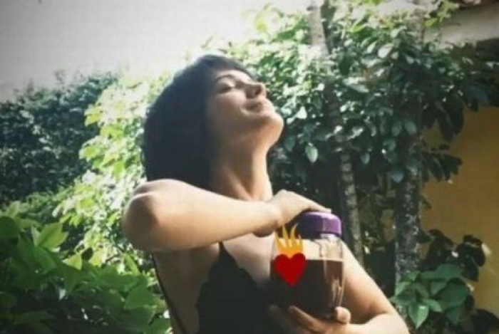 A atriz Bianca Bin publicou em seu Instagram o ritual