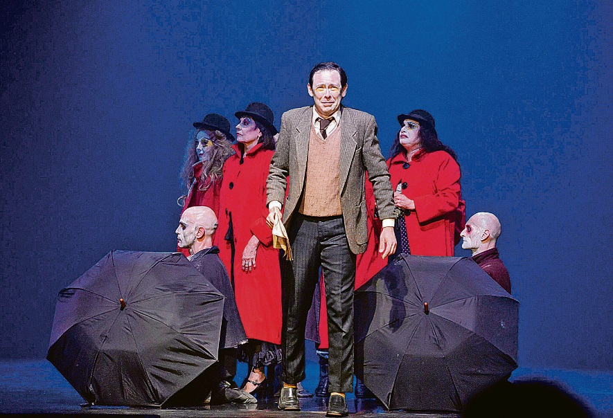 Com lendas urbanas de Londres, a tragicomédia “Blow Elliot Benjamin” abre o festival domingo, às 19h30, no Sesc Glória (Foto: Divulgação/ Deborah Chibiaque)