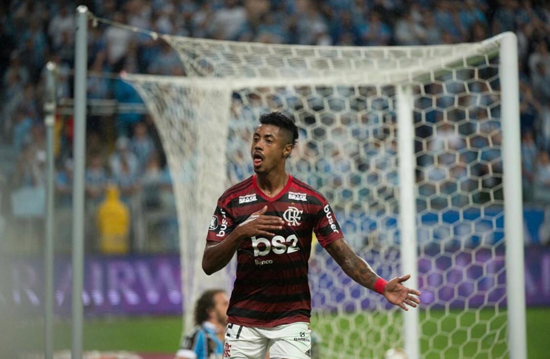 Se Bruno Henrique não for para a partida, serão duas vagas disputadas por três jogadores (Foto: Alexandre Vidal/Flamengo)