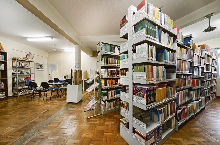 instituição conta com biblioteca equipada e outras instalações (Foto: Divulgação)
