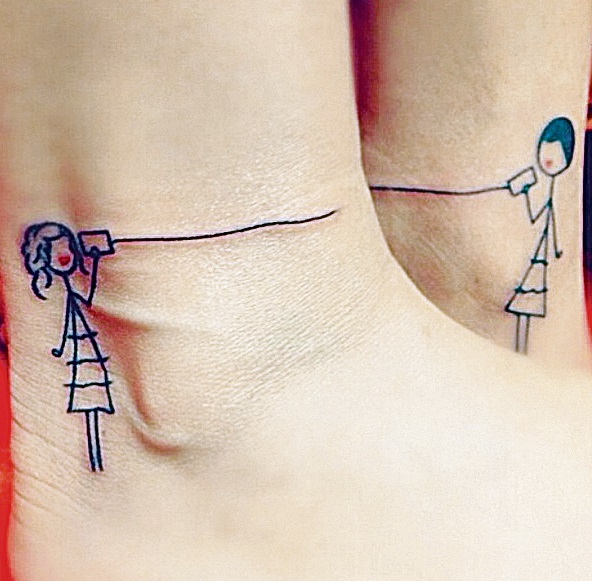 Tatuagens que simbolizam carinho entre mãe e filha ou entre irmãs, avós e netas estão em alta (Foto: Acervo Pessoal)