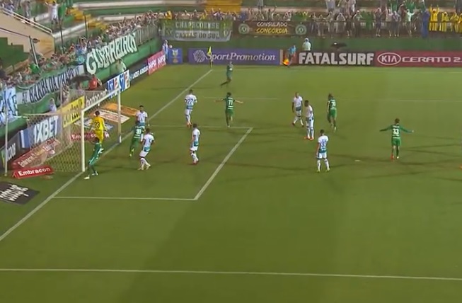 O jogo terminou empatado em 2 a 2 (Foto: Reprodução/ SporTV/ Premiere)