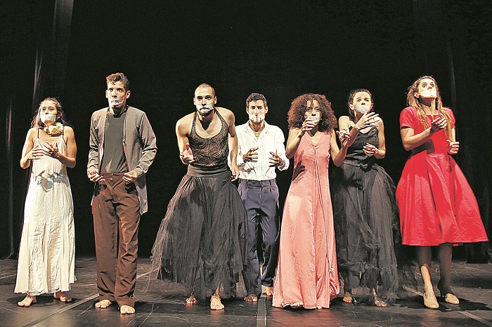 “Apana” é o novo espetáculo da Cia de Dança Mítzi Marzzuti (Foto: Divulgação/Carlos Antolini)