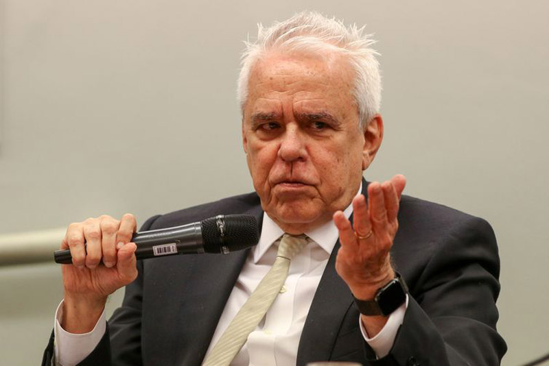 Roberto Castello Branco comparou o óleo retirado das praias do Nordeste ao desastre ambiental no Golfo do México (Foto: Fabio Rodrigues Pozzebom/Agência Brasil / Arquivo)