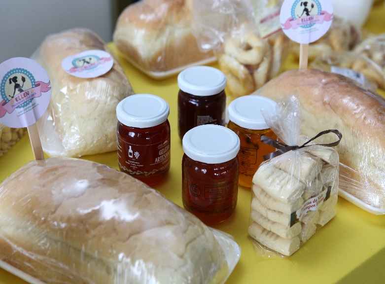 São frutas, legumes, verduras orgânicos, doces caseiros, queijos, biscoitos e muito mais (Foto: Divulgação)