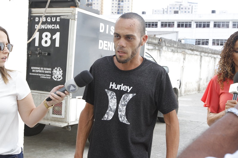 Luiz Carlos Correia da Silva atingiu a pistola do militar, que estava em sua cintura. (Foto: Thiago Coutinho)