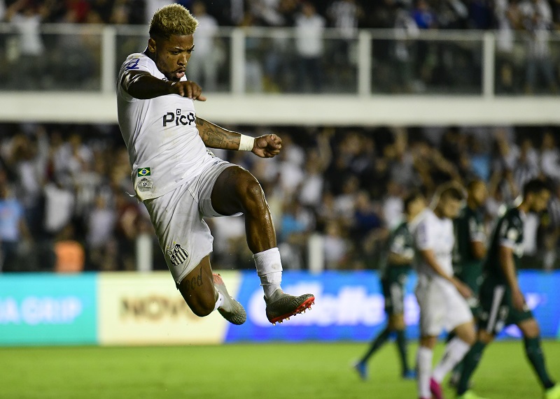 Marinho e Soteldo comandaram a 20ª vitória santista no campeonato, com gols e assistências, que envolveram a defesa cruzeirense do início ao fim do jogo. (Foto: Richard Callis/ Agência Estado)