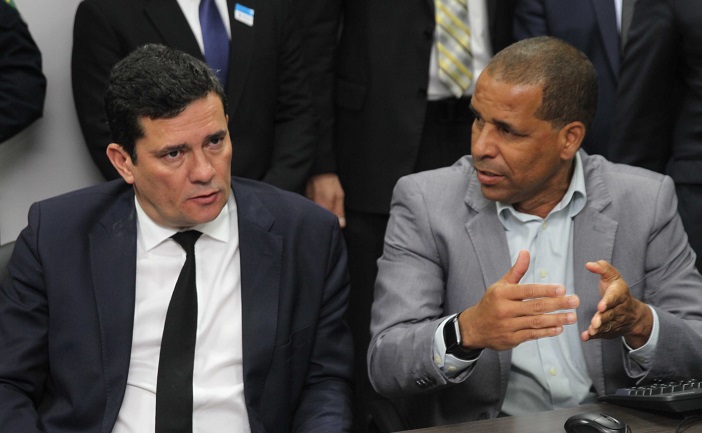 Ministro Sergio Moro e o prefeito de Cariacica Juninho (Foto: Reprodução/Prefeitura Municipal de Cariacica)