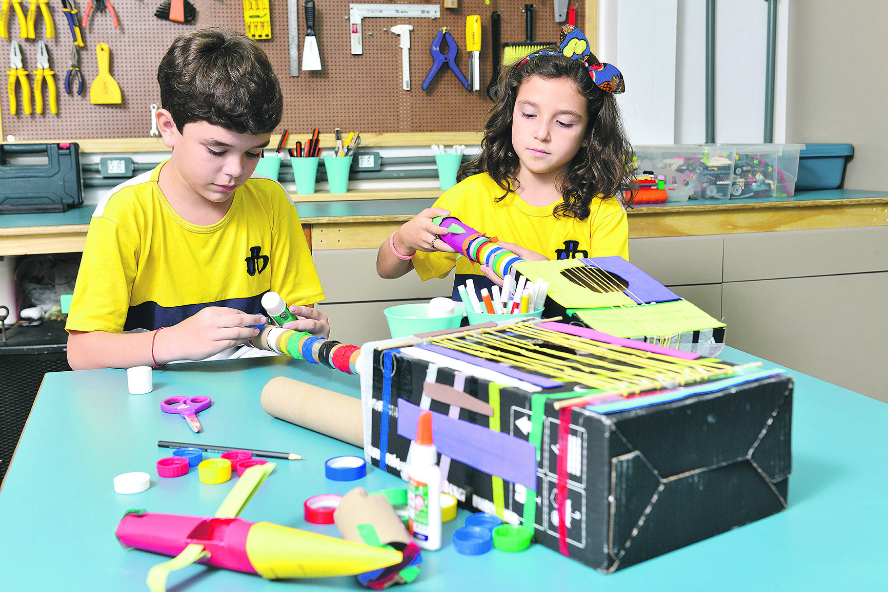 A Monteiro também oferece aulas fora de sala, em que os alunos podem explorar a cidade e ter um aprendizado ainda mais completo (Foto: Divulgação/ Escola Monteiro)