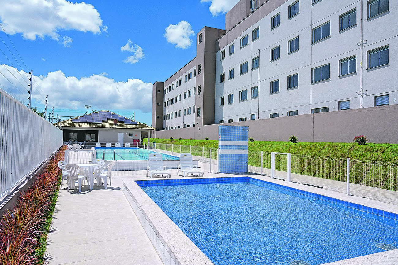 No Vista do Bosque, previsto para ser entregue ainda este ano, haverá piscina adulto com raia de 20m e infantil (Foto: Divulgação / Morar construtora)
