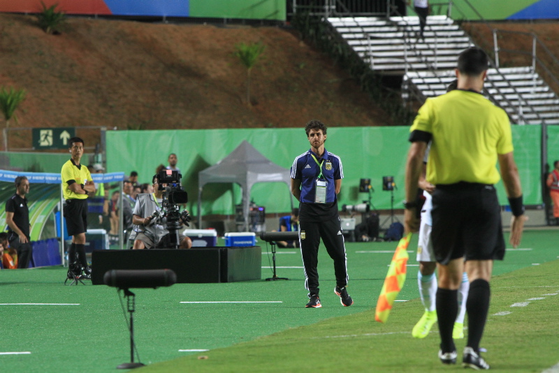 Aimar estreia como técnico no jogo Argentina x Espanha, no Kleber Andrade, pelo Mundial Sub-17 (Foto: Dayana Souza/AT)