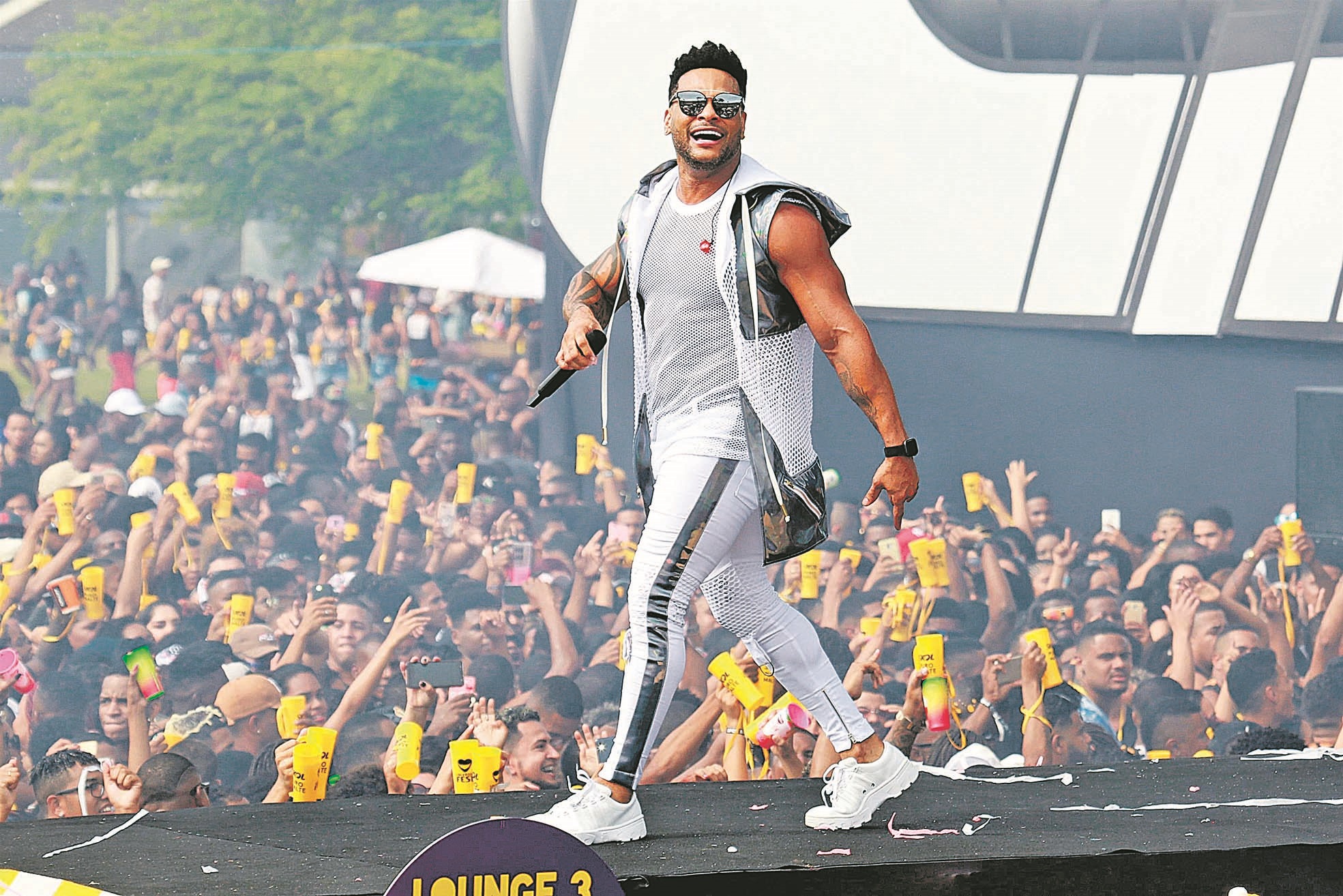 Tony Salles vai cantar sucessos como “Abaixa que é Tiro”, “Rebolation” e “Tchuco no Tchaco” (Foto: Agnews)
