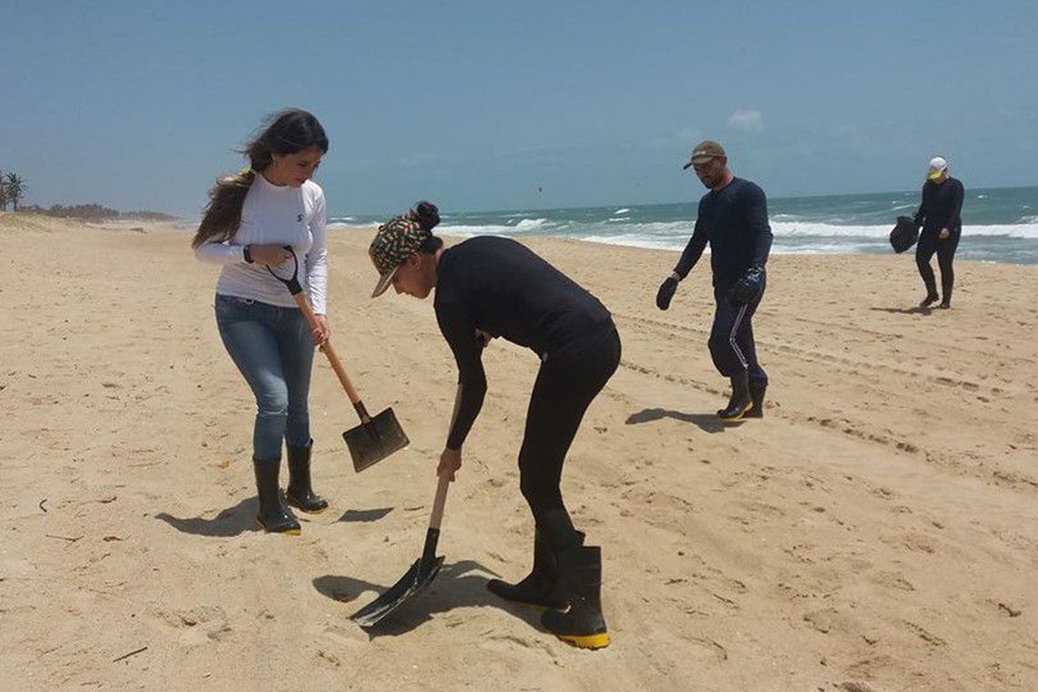 A Superintendência Estadual do Meio Ambiente (Semace) divulgou boletim para alertar sobre os riscos aos banhistas (Foto: Alberto Perdigão/ Ascom da Semace)