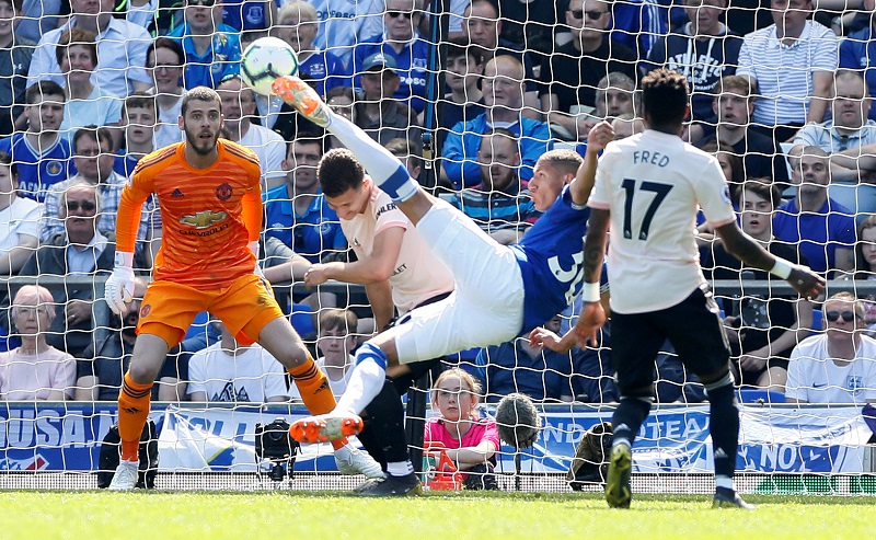 Golaço de Richarlison pelo Everton, em cima do Manchester United (Foto: Jason Cairnduff/Reuters)