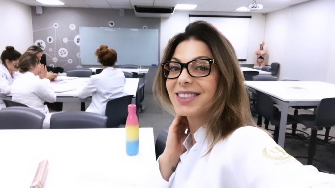 Sheila publicou foto em sala de aula (Foto: Reprodução/ Instagram @sheilamello)