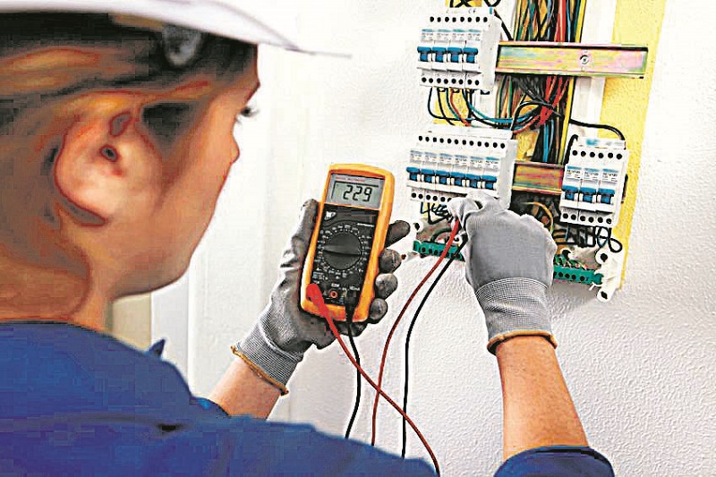 Eletricista é um dos profissionais que têm oportunidades abertas no Estado no começo desta semana (Foto: Divulgação)