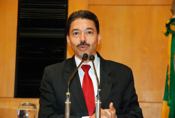 Deputado Eustáquio Freitas é o novo líder do Governo