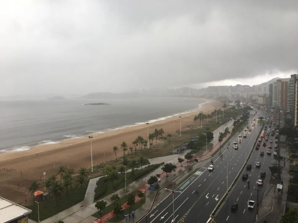 Imagem ilustrativa da imagem Instituto emite alerta de granizo e chuvas intensas para o Estado