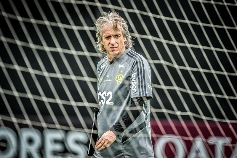 Imagem ilustrativa da imagem Jorge Jesus pode trocar o Flamengo pelo Real Madrid, diz jornal português