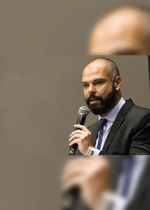 Imagem ilustrativa da imagem Médicos dizem que estado de Bruno Covas é bom, mas cancelam suas reuniões na UTI