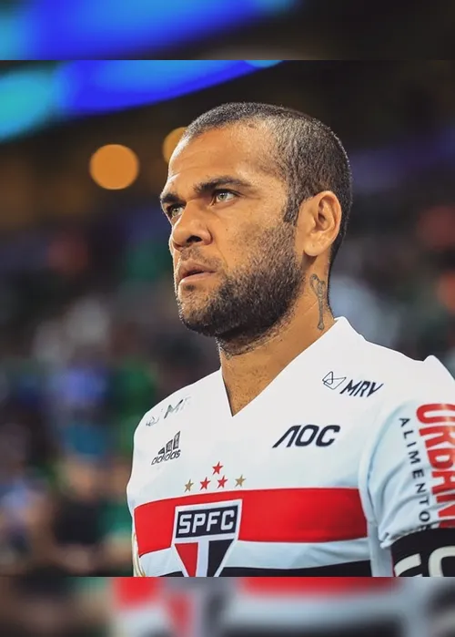 Imagem ilustrativa da imagem Daniel Alves tem Mercedes roubada dentro de estacionamento em São Paulo