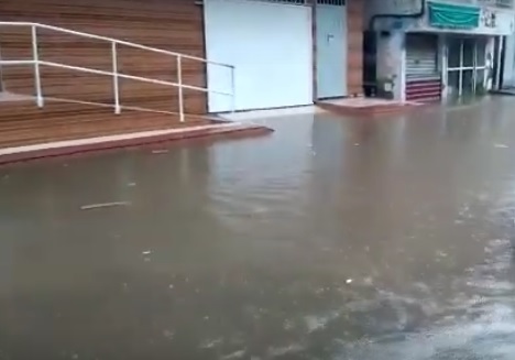 Alagamento em Porto de Santana, Cariacica (Foto: Enviada por WhatsApp)