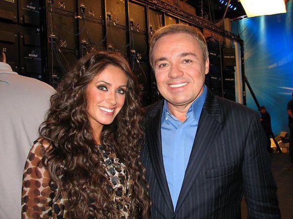 Anahí com Gugu. (Foto: Reprodução/Twitter)