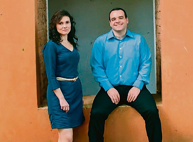 Duo Lucatelle-Bartoloni formado por Fábio Bartoloni (violão) e Daniela Lucatelle (piano) (Foto: Divulgação)
