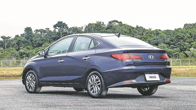 Externamente, o HB20S traz novas lanternas em formato horizontal (Foto: Assessoria Hyundai)