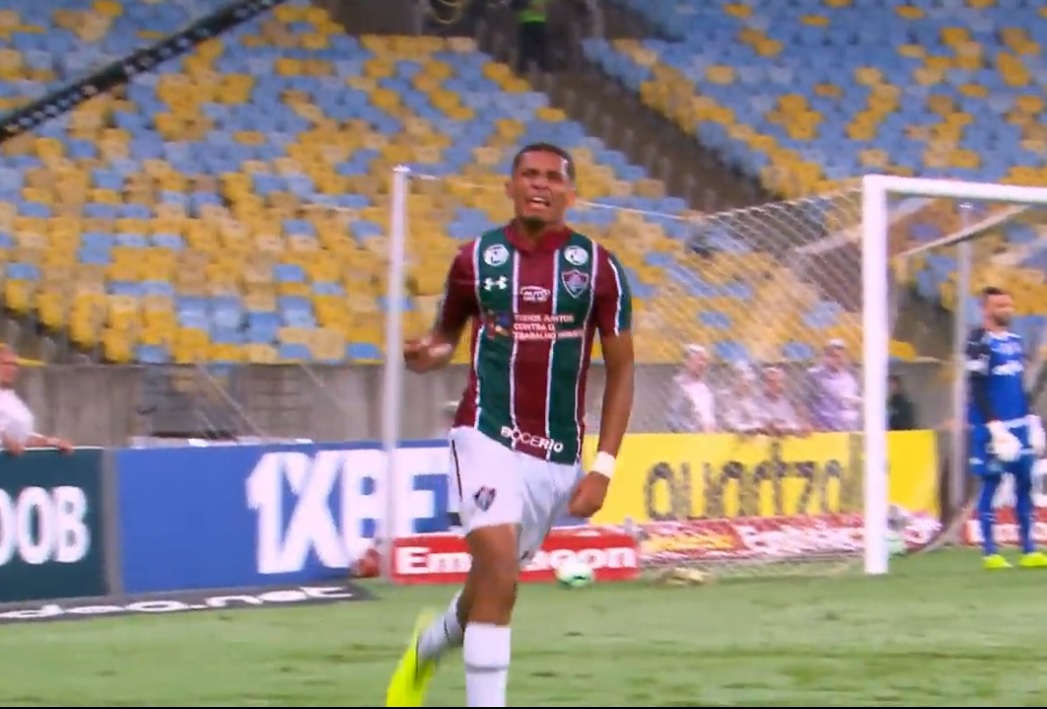 Marcos Paulo recebeu na esquerda e acertou um belo chute cruzado (Foto: Reprodução/ SporTV/ Premiere)