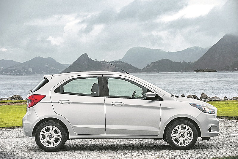 A versão S do compacto Ka pode ser encontrada nas lojas por R$ 46.290 (Foto: Assessoria Ford)