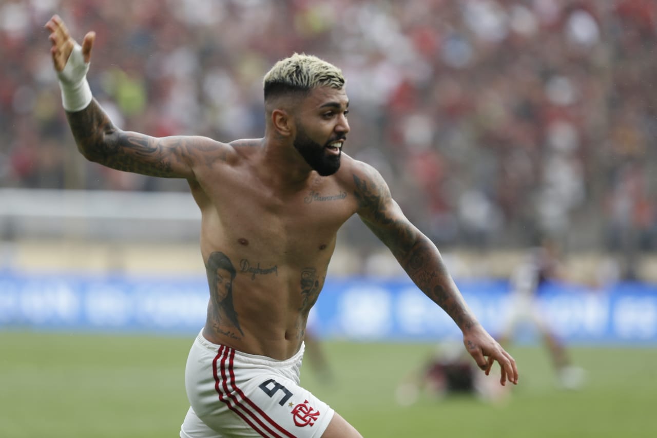 Gabigol celebra o lance que deu o título do Flamengo (Foto: Paulo Souza / Divulgação)