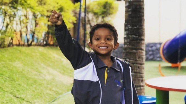 João Paulo, segundo a escola onde ele estudava, era uma criança