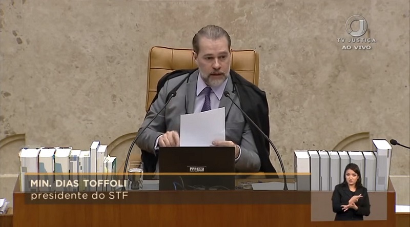 Dias Toffoli proferiu a primeira parte de seu voto com um resgate histórico do tema. A análise será retomada hoje (Foto: Reprodução/TV Justiça)