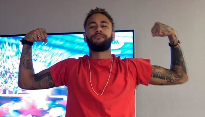O estafe de Neymar afirmou que "evidentemente o jogador jamais solicitou o benefício e desconhece quem possa tê-lo feito". (Foto: Reprodução / Instagram)