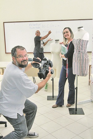 Os Professores Vander, Izaac e Bianca dão aula no Vasco Coutinho: chances (Foto: Leone Iglesias/AT)