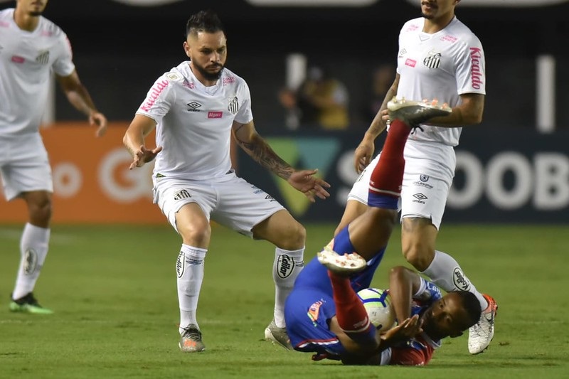 Pará, lateral-direito do Santos e ex-Flamengo, afirmou que o Peixe de Neymar jogou mais bonito que o time de Jorge Jesus. (Foto: Ivan Storti/Santos FC)