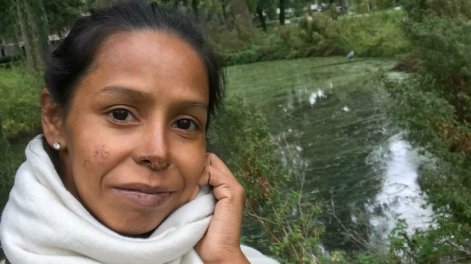 Patrícia de Oliveira Santos é de Fortaleza, no Ceará, mas estava na Holanda desde o fim de setembro. (Foto: Divulgação)