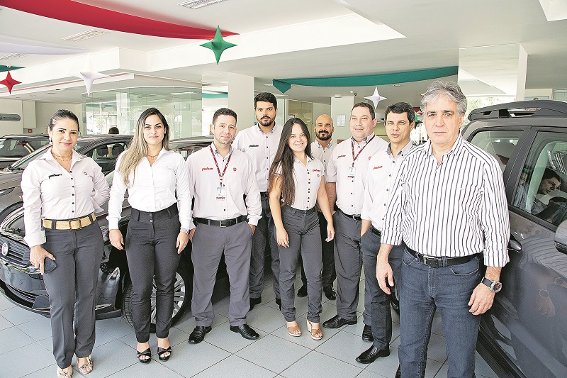 José Geraldo e equipe da podium: expectativa de crescimento no segmento automotivo para 2020 está entre 10% e 15% (Foto: Thiago Coutinho/ AT)
