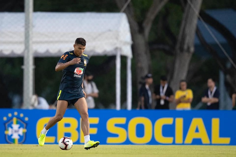 Thiago Silva reclamou do camisa 10 da Argentina. (Foto: Reprodução/Facebook)