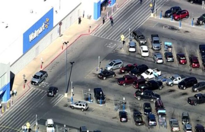 Três pessoas morreram após um tiroteio a tiros na manhã desta segunda-feira (18), em uma loja da rede de supermercados Walmart em Duncan, Oklahoma, nos Estados Unidos (Foto: Reprodução)