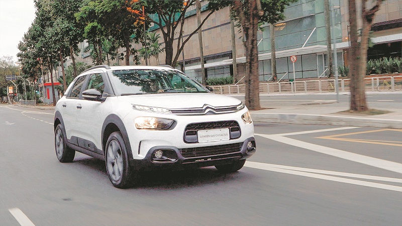 Entre os destaques do C4 Cactus estão direção elétrica, vidros elétricos nas quatro portas e câmera de ré (Foto: Assessoria Citroën)