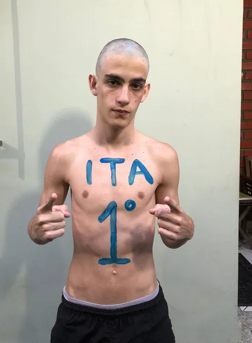 Imagem ilustrativa da imagem Capixaba passa em 1º lugar no ITA, no IME e na Escola Naval